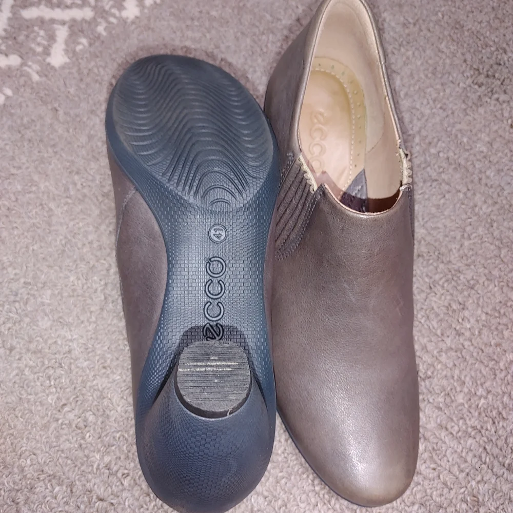 Booties - Picture 2 of 3